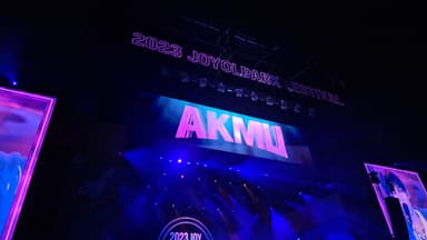 AKMU