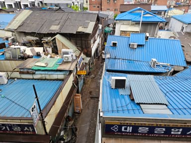 ここだけ古い建物