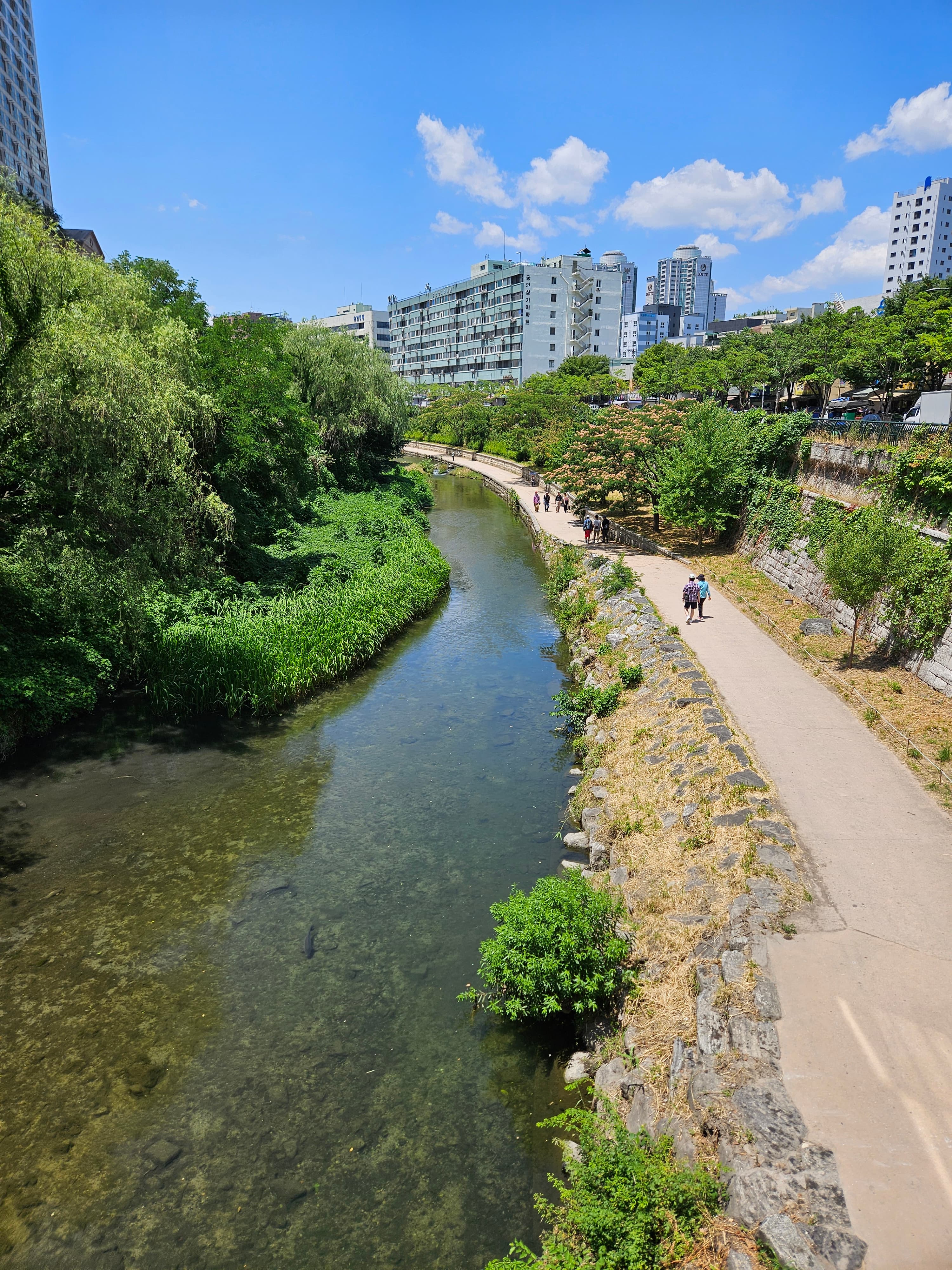 川