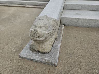 階段の端っこ