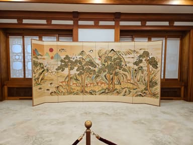韓国らしい