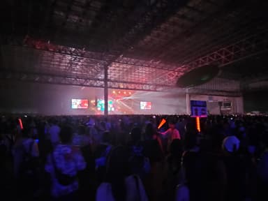 遠くにGLAY