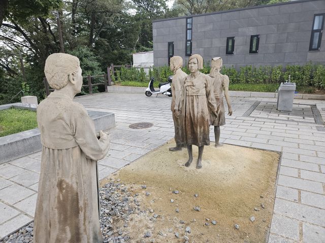慰安婦の像