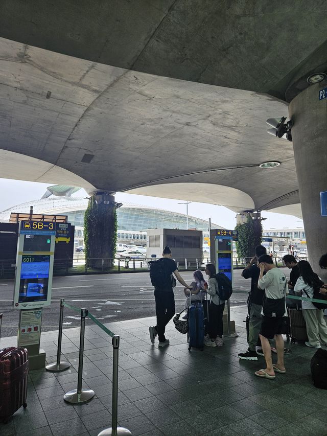 市内へはバスで